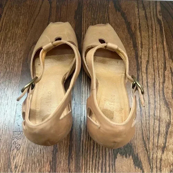 COCLICO Posey Tan Suede T-Strap Peep Toe Heels Shoes Size 37.5 Spain US 7-7.5 - Picture 14 of 16
